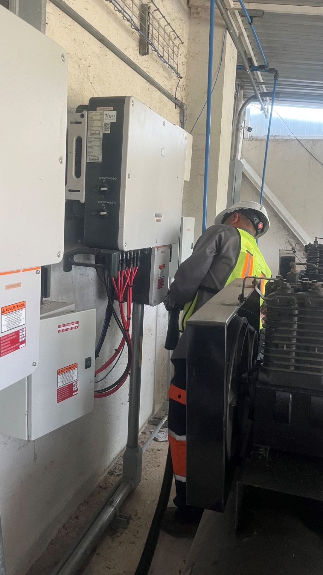 Trabajo técnico de RWT Energy sobre infraestructura eléctrica y generación industrial